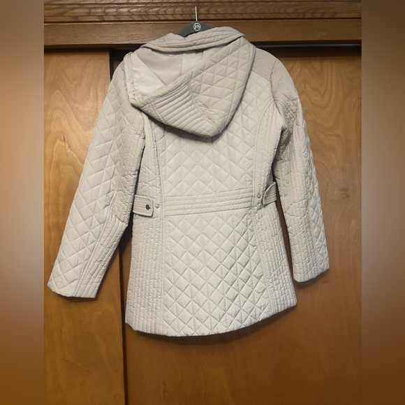 Jones Women’s Winter Coat - Picture 2 of 9